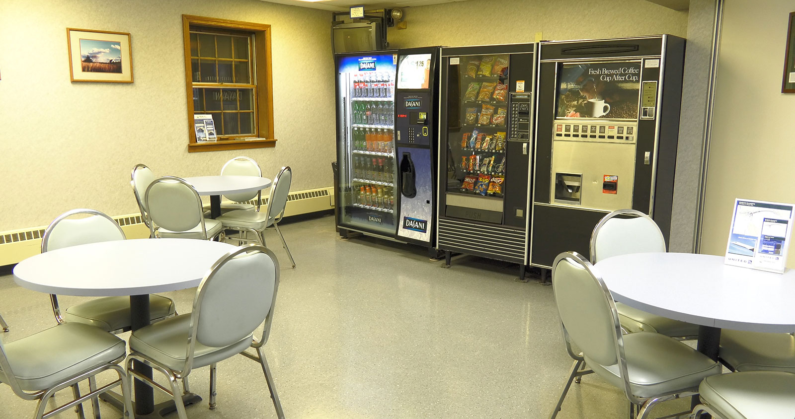 Airport Vending Machines Amenities Fly Presqueisle
